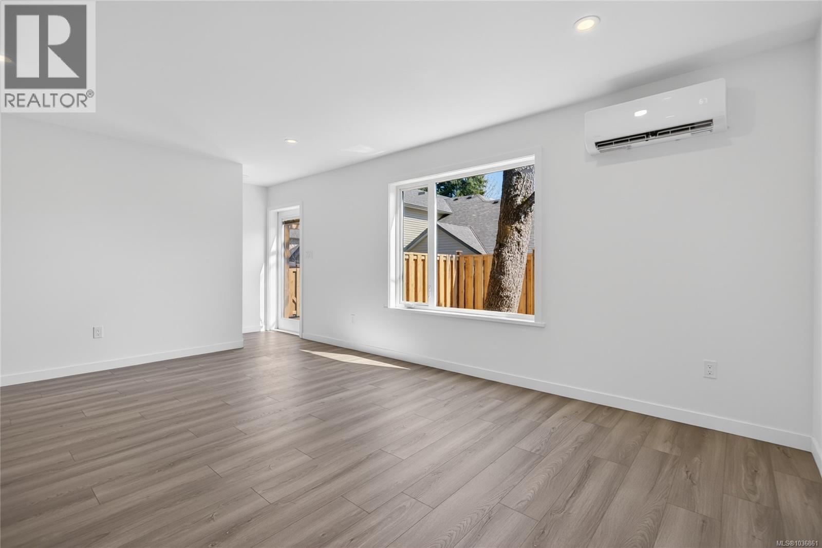#3 1590 Piercy Ave - 14