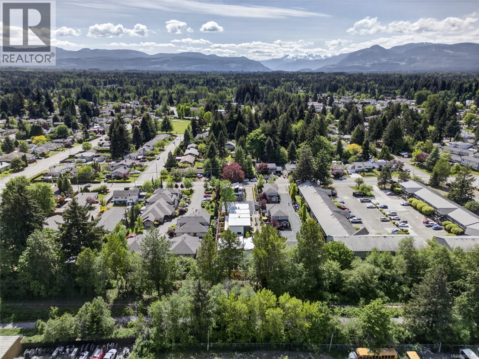 #4 1590 Piercy Ave - 33