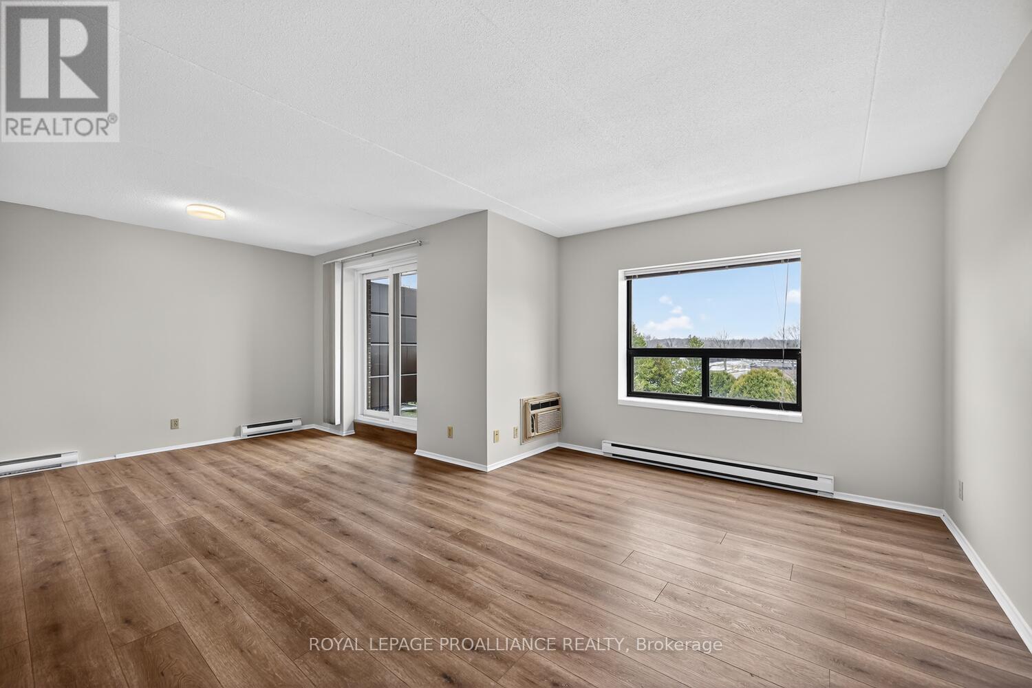 #502 95 WINDSOR DRIVE - 14