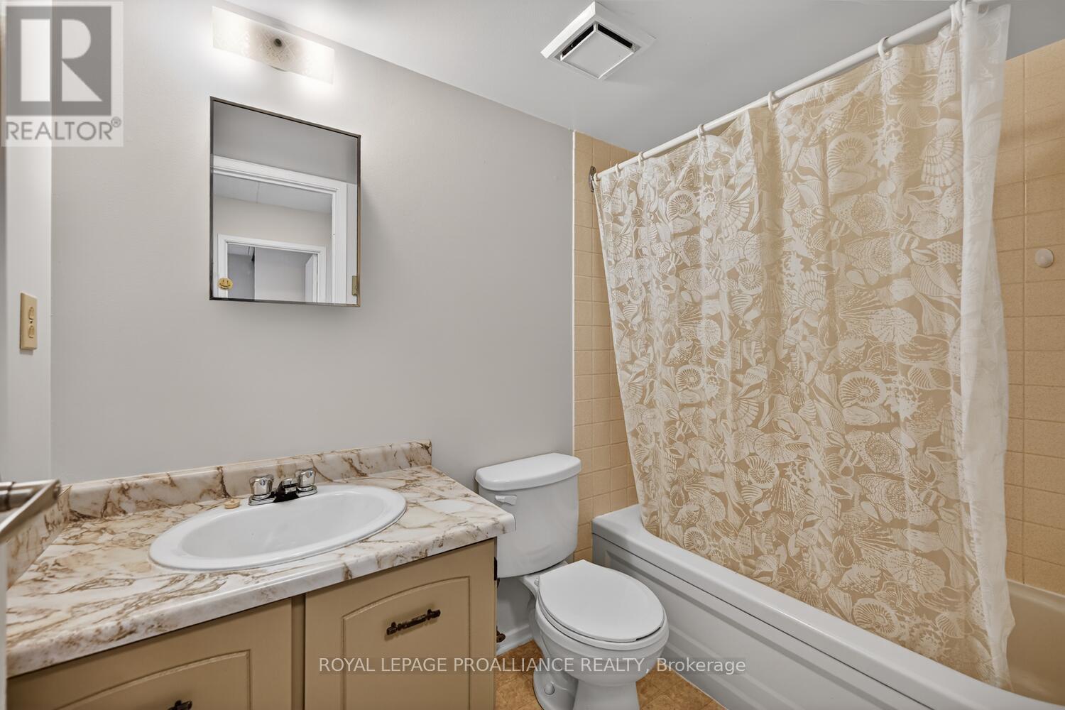 #502 95 WINDSOR DRIVE - 16