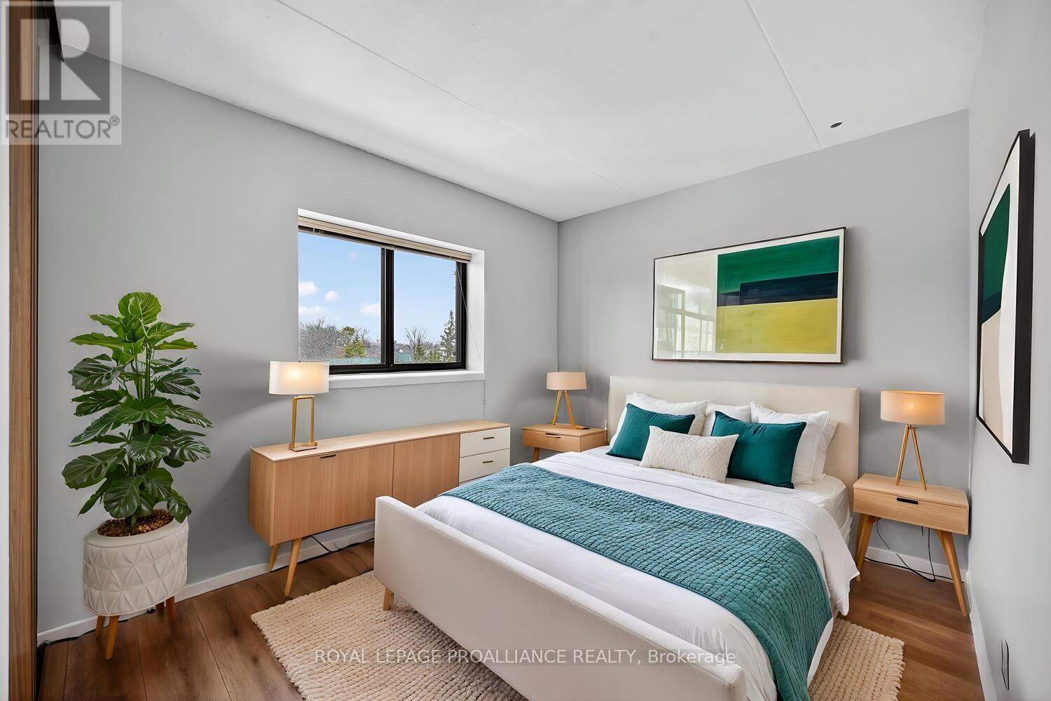 #502 95 WINDSOR DRIVE - 18
