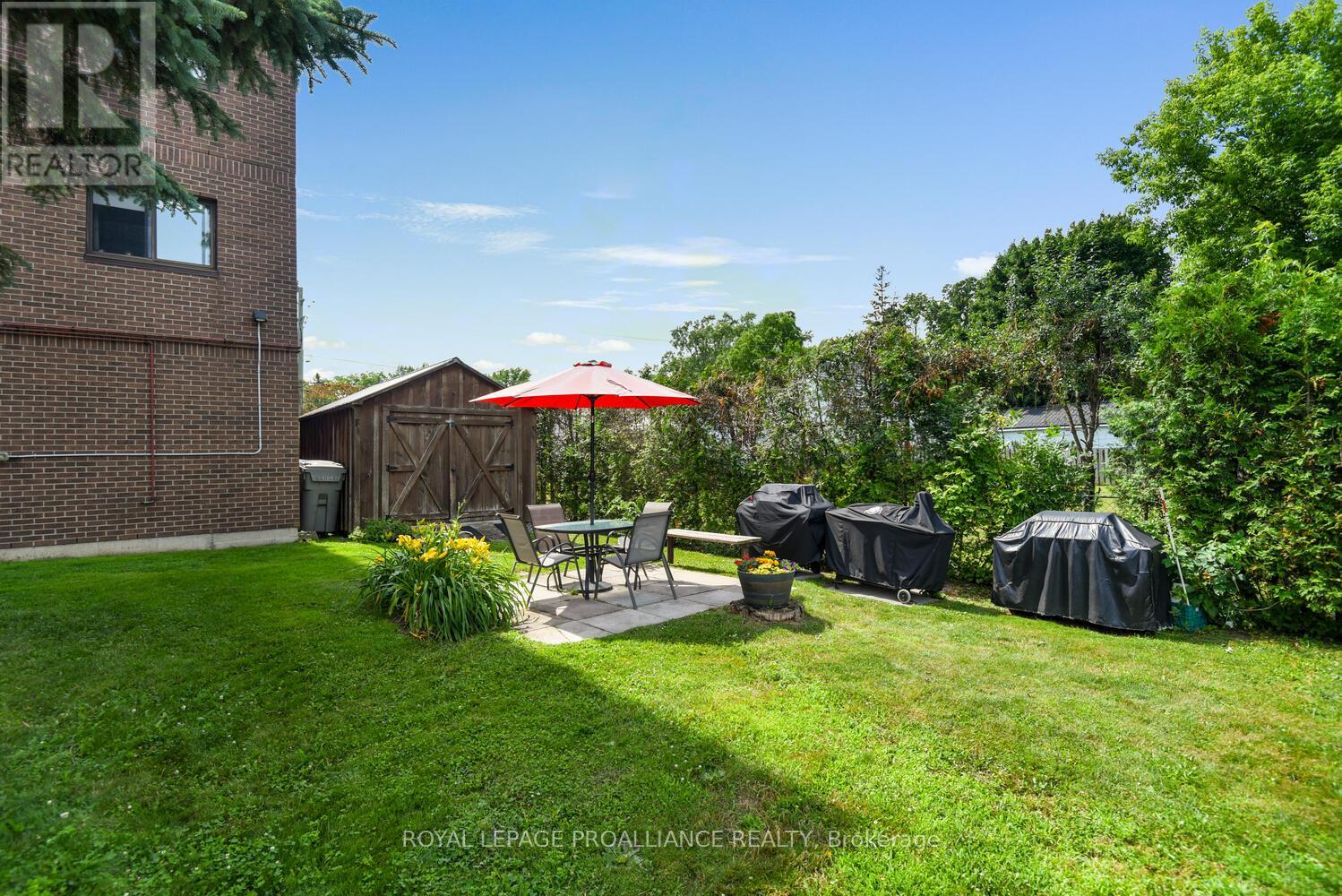 #502 95 WINDSOR DRIVE - 22