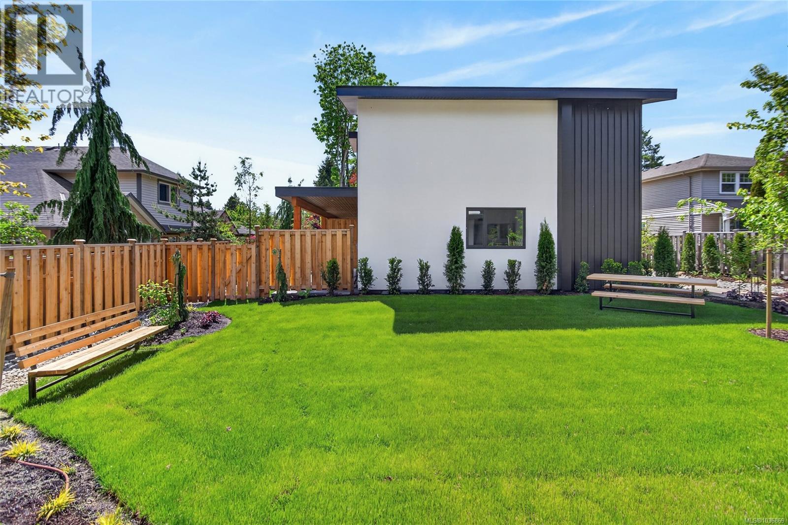#6 1590 Piercy Ave - 31