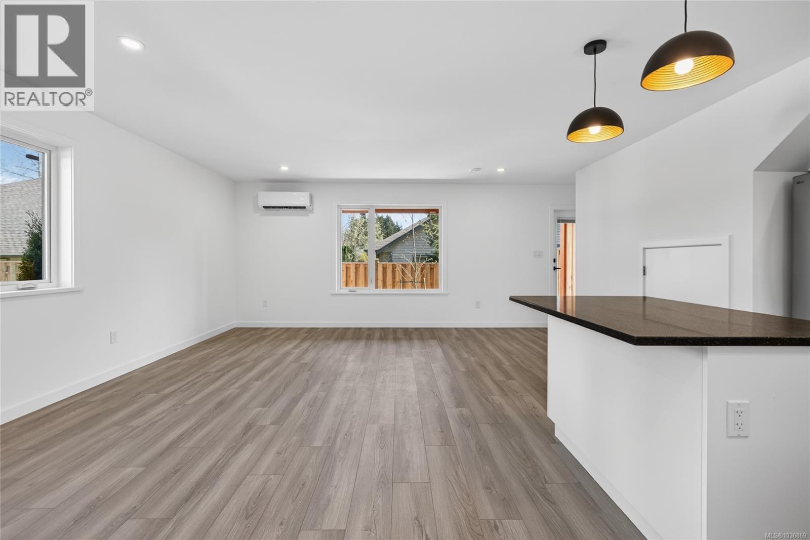#6 1590 Piercy Ave - 18