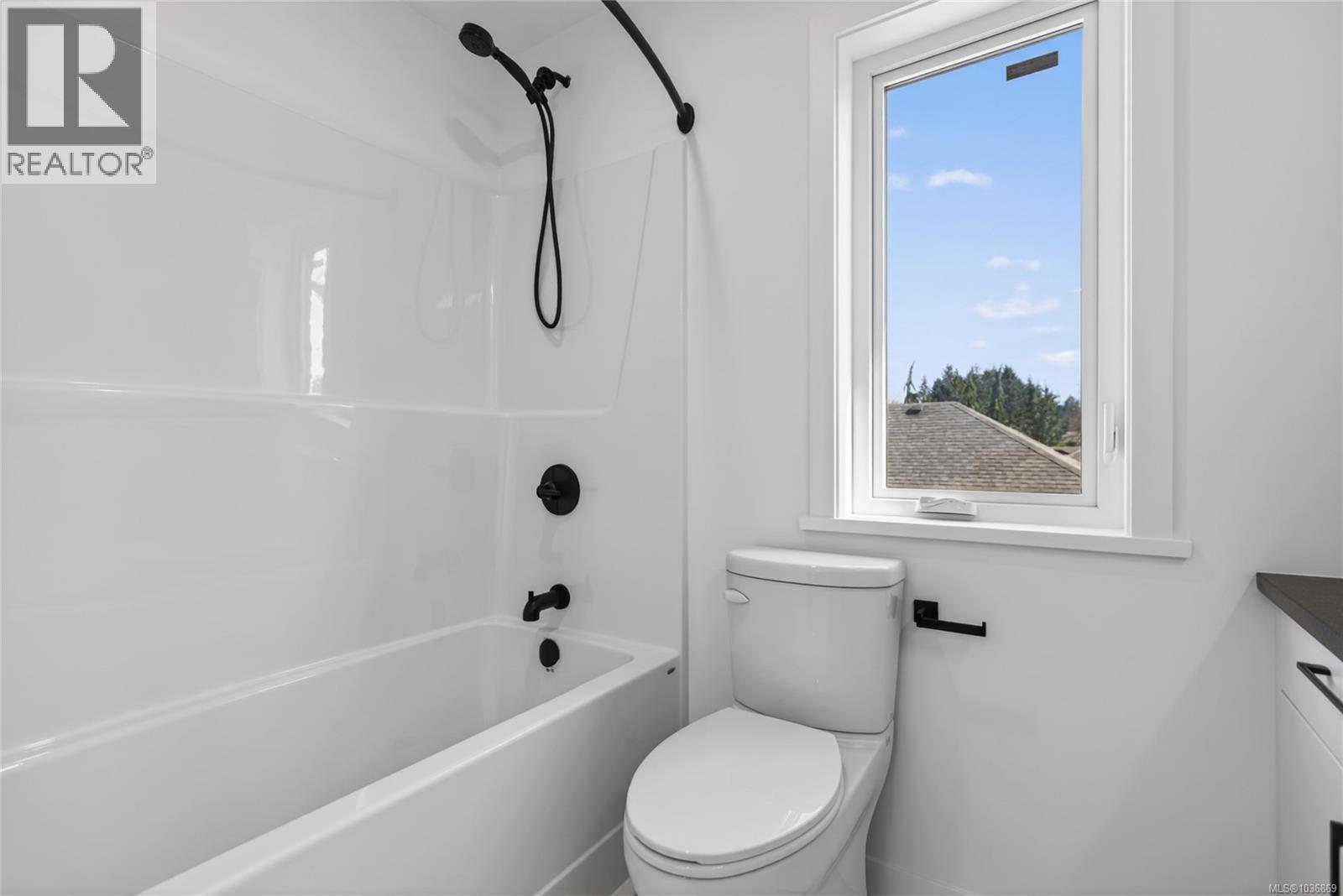 #6 1590 Piercy Ave - 27