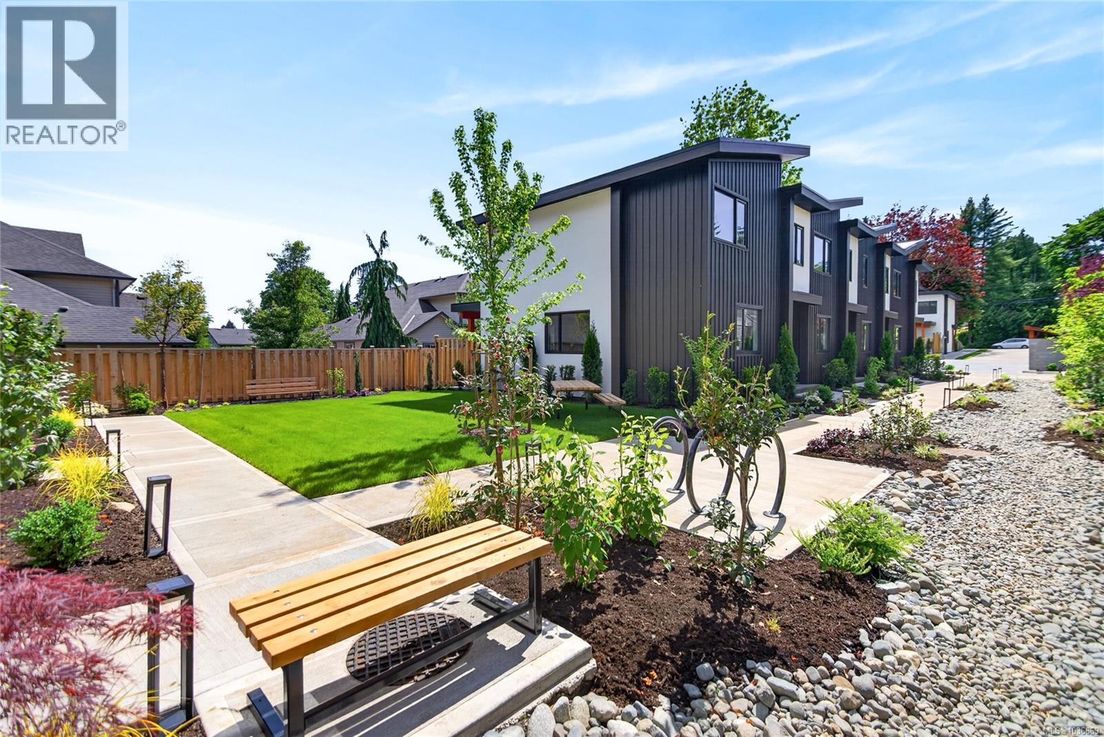 #6 1590 Piercy Ave - 2