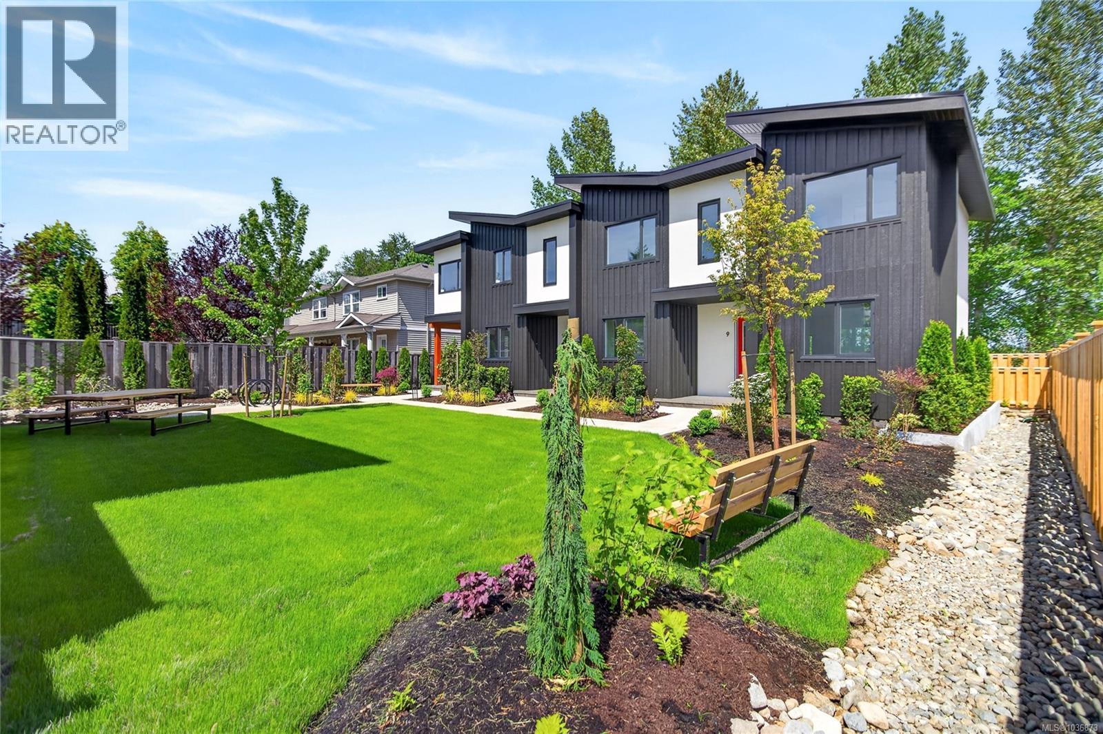 #8 1590 Piercy Ave - 24