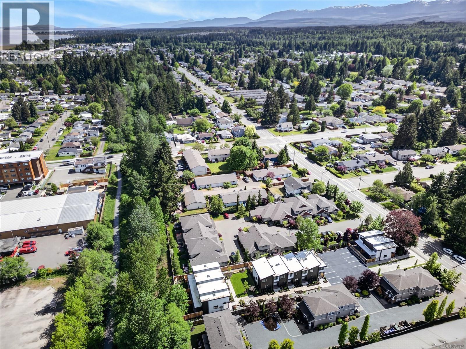 #9 1590 Piercy Ave - 33