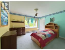 12 Sandy Street thumbnail 19