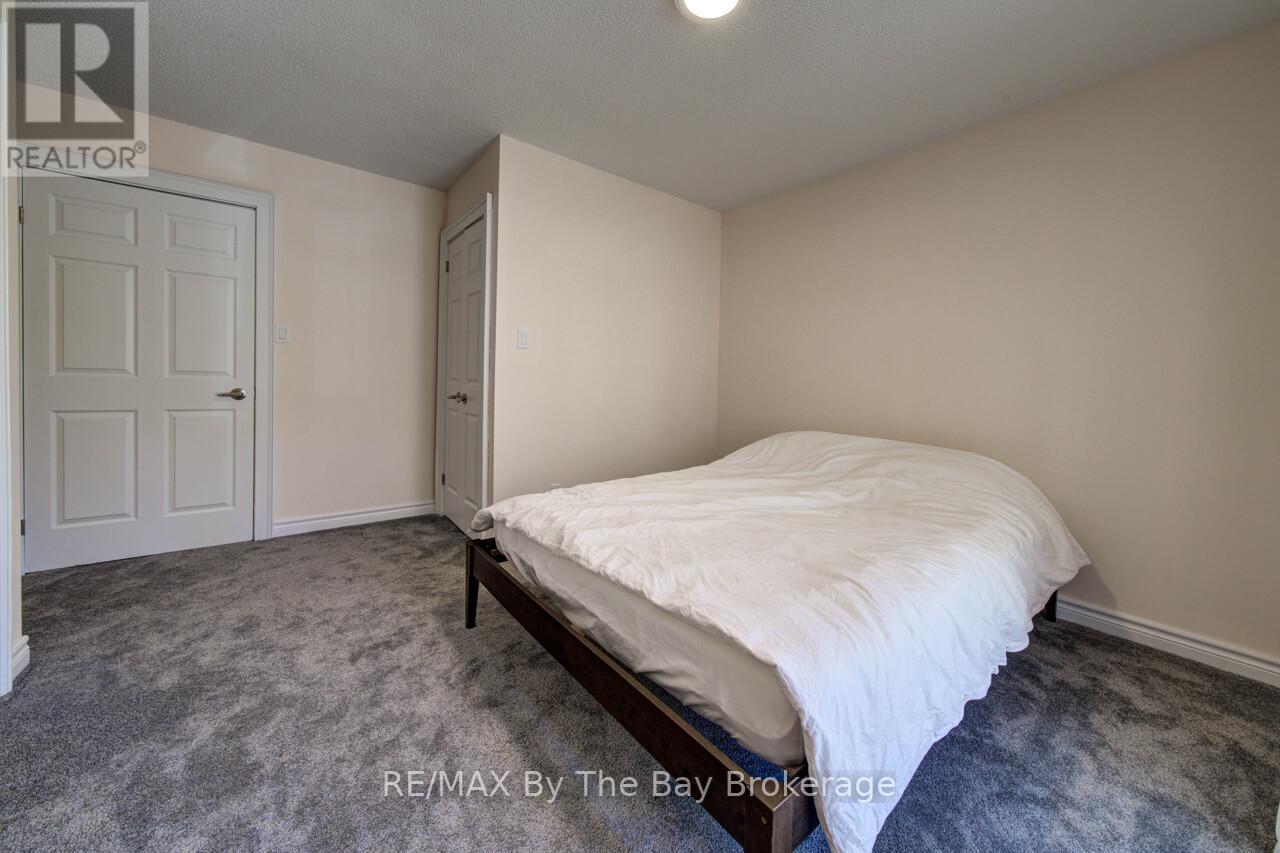 646 OXBOW PARK DRIVE - 44