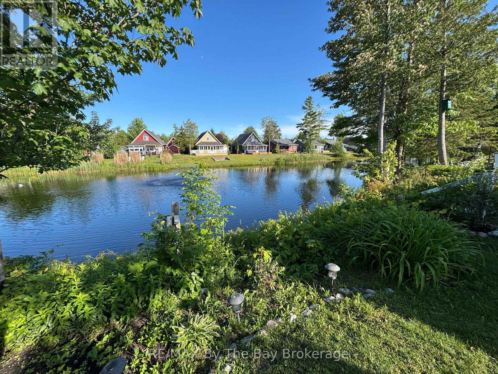 13 WHITE PINES TRAIL - 31