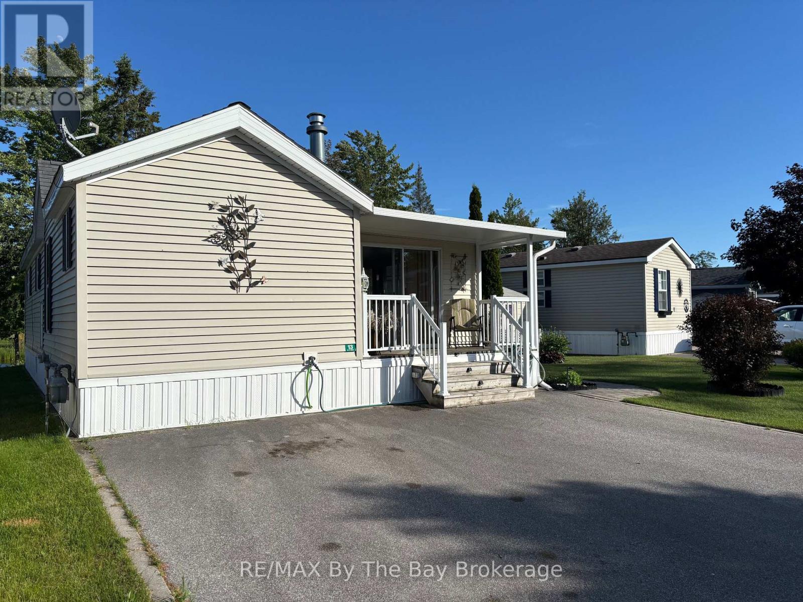 13 WHITE PINES TRAIL - 34