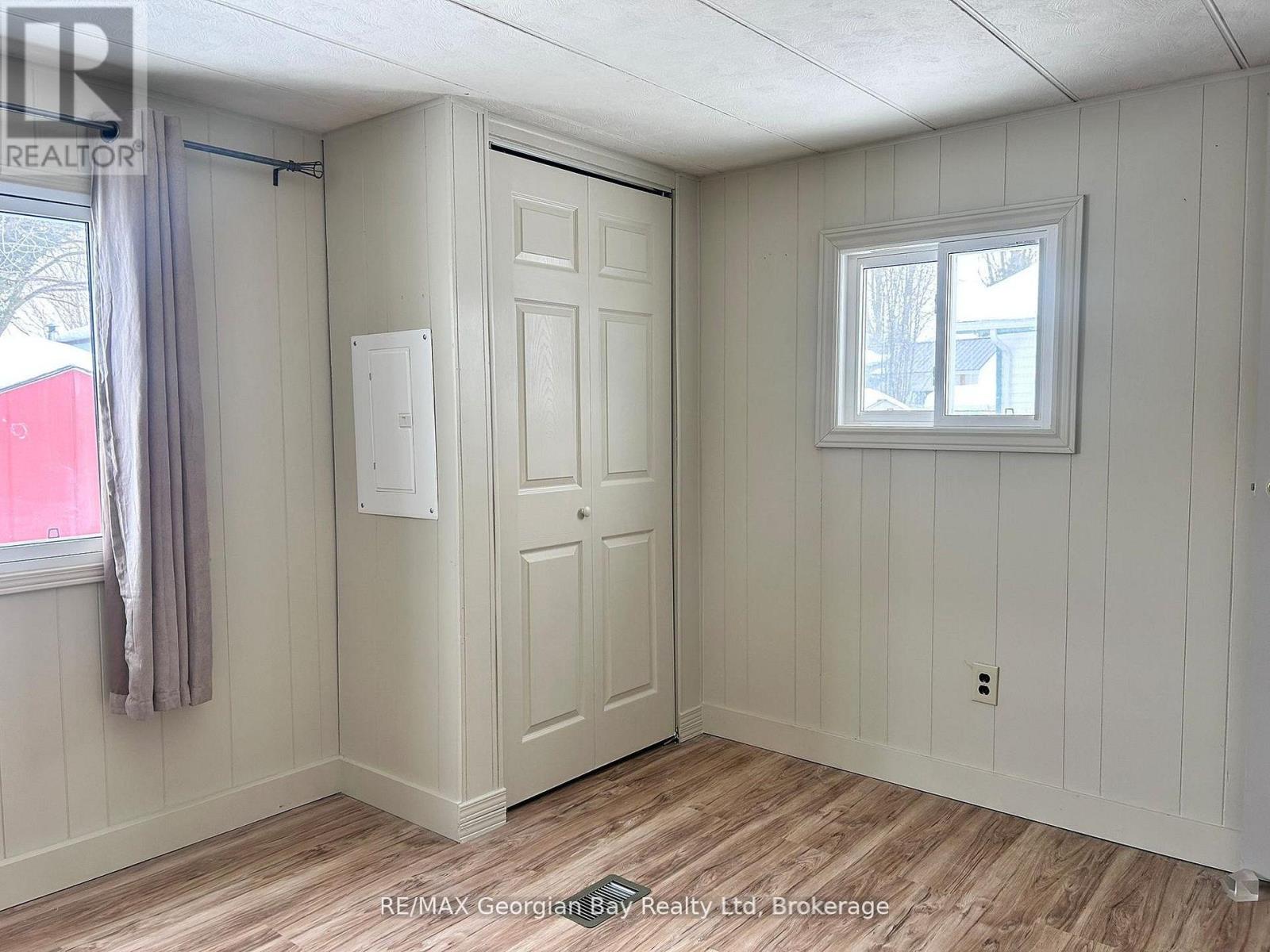 3 NORTHLAND ROAD - 11