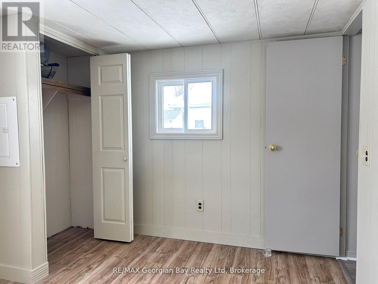 3 NORTHLAND ROAD - 13
