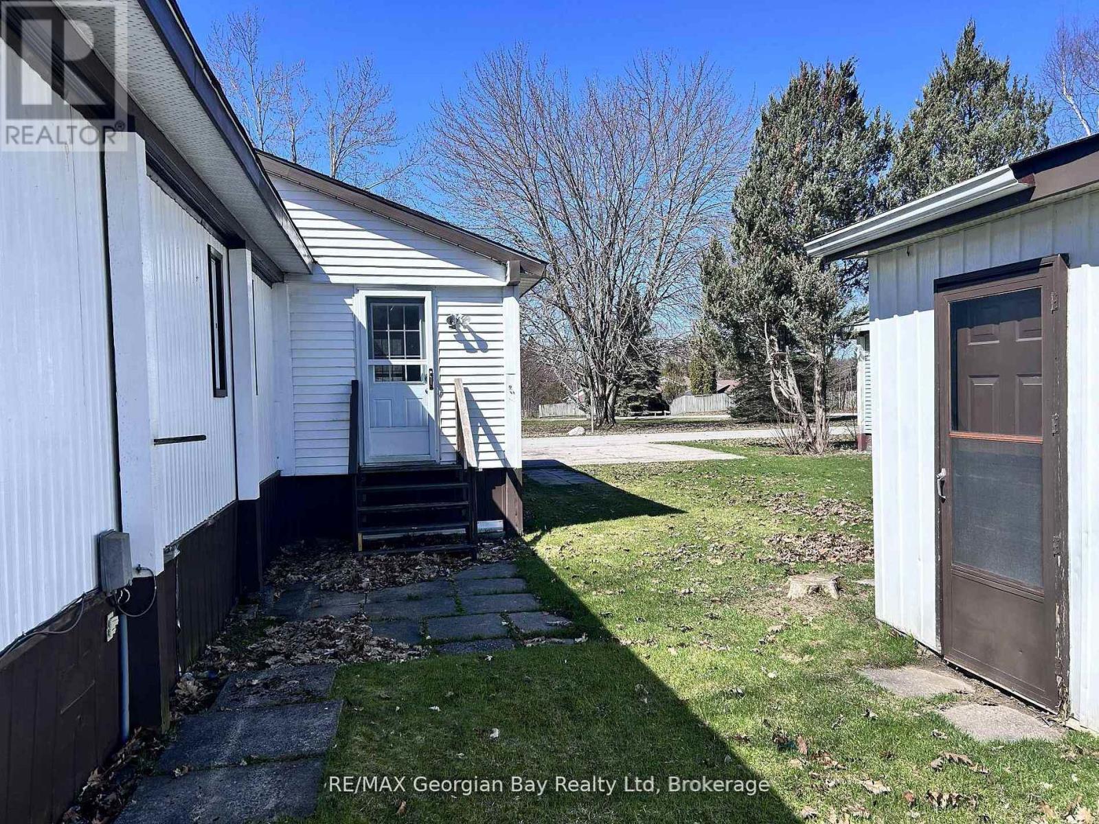 3 NORTHLAND ROAD - 20