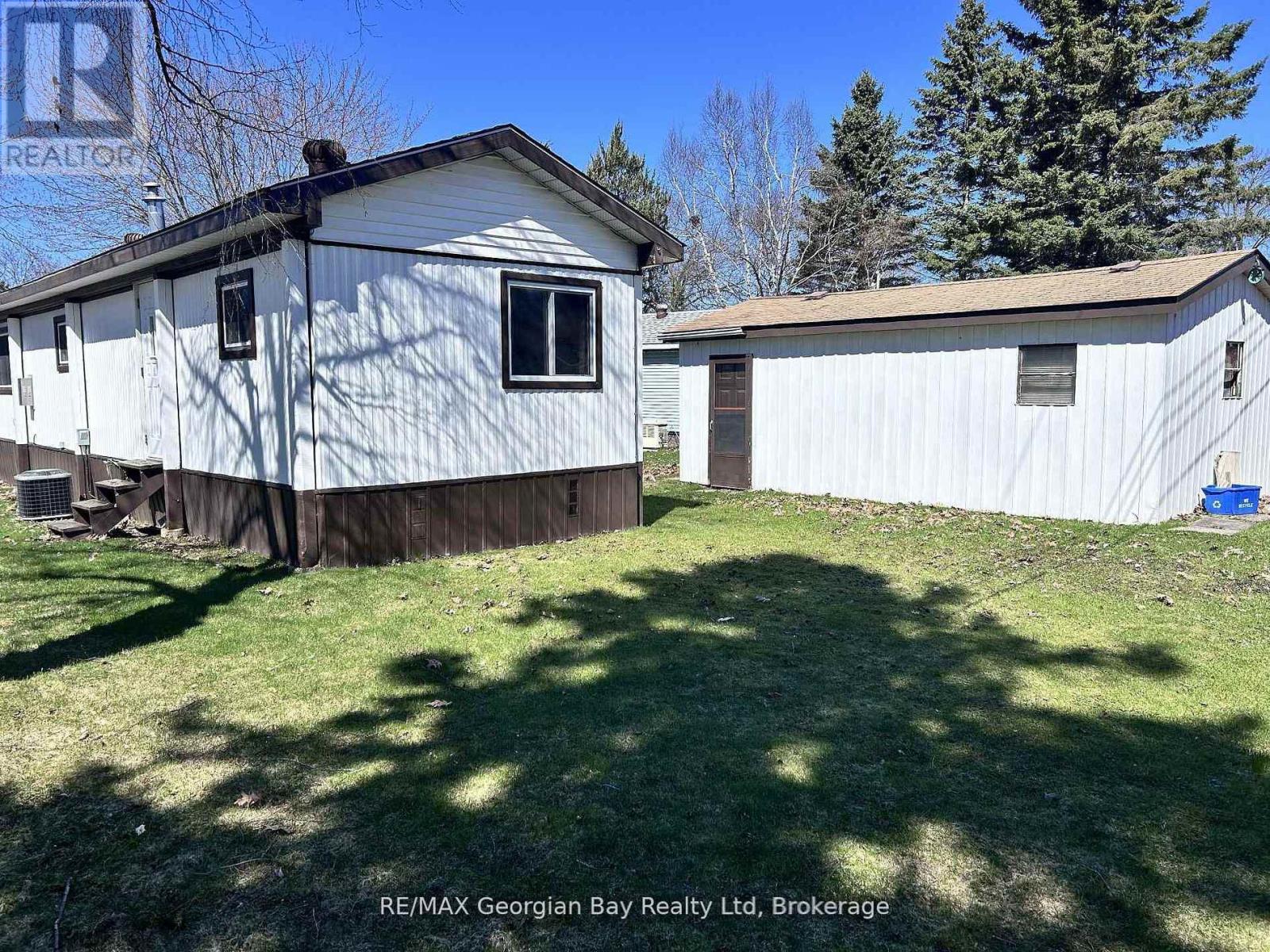 3 NORTHLAND ROAD - 21