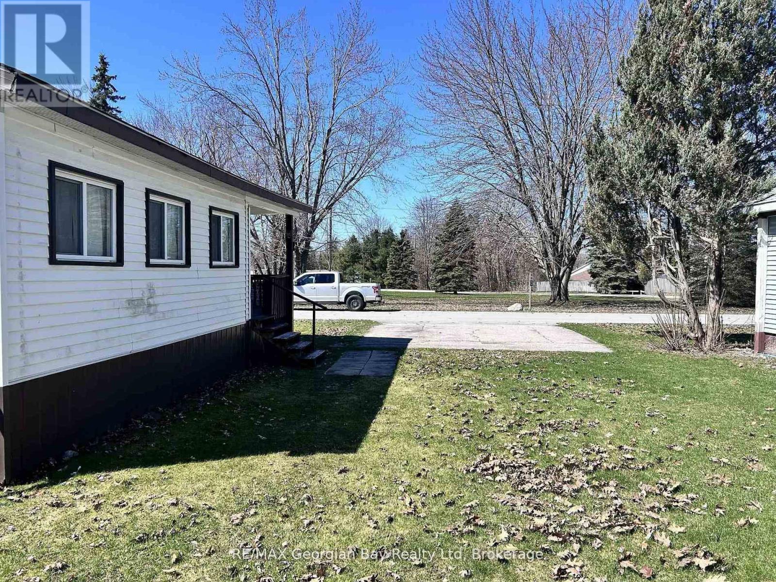 3 NORTHLAND ROAD - 22