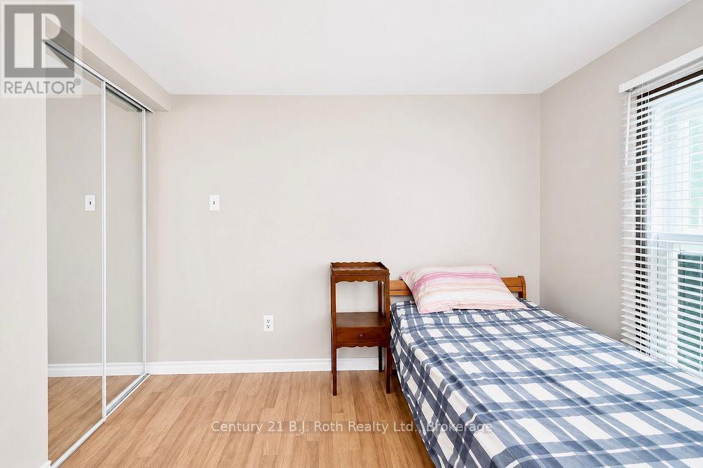 215 OXFORD STREET - 15
