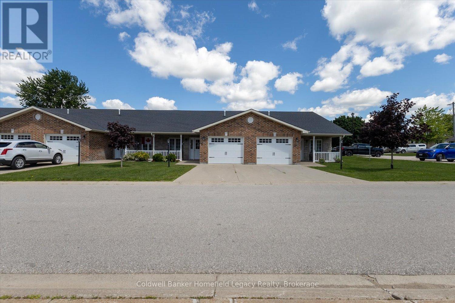 12 DEVON DRIVE E - 3