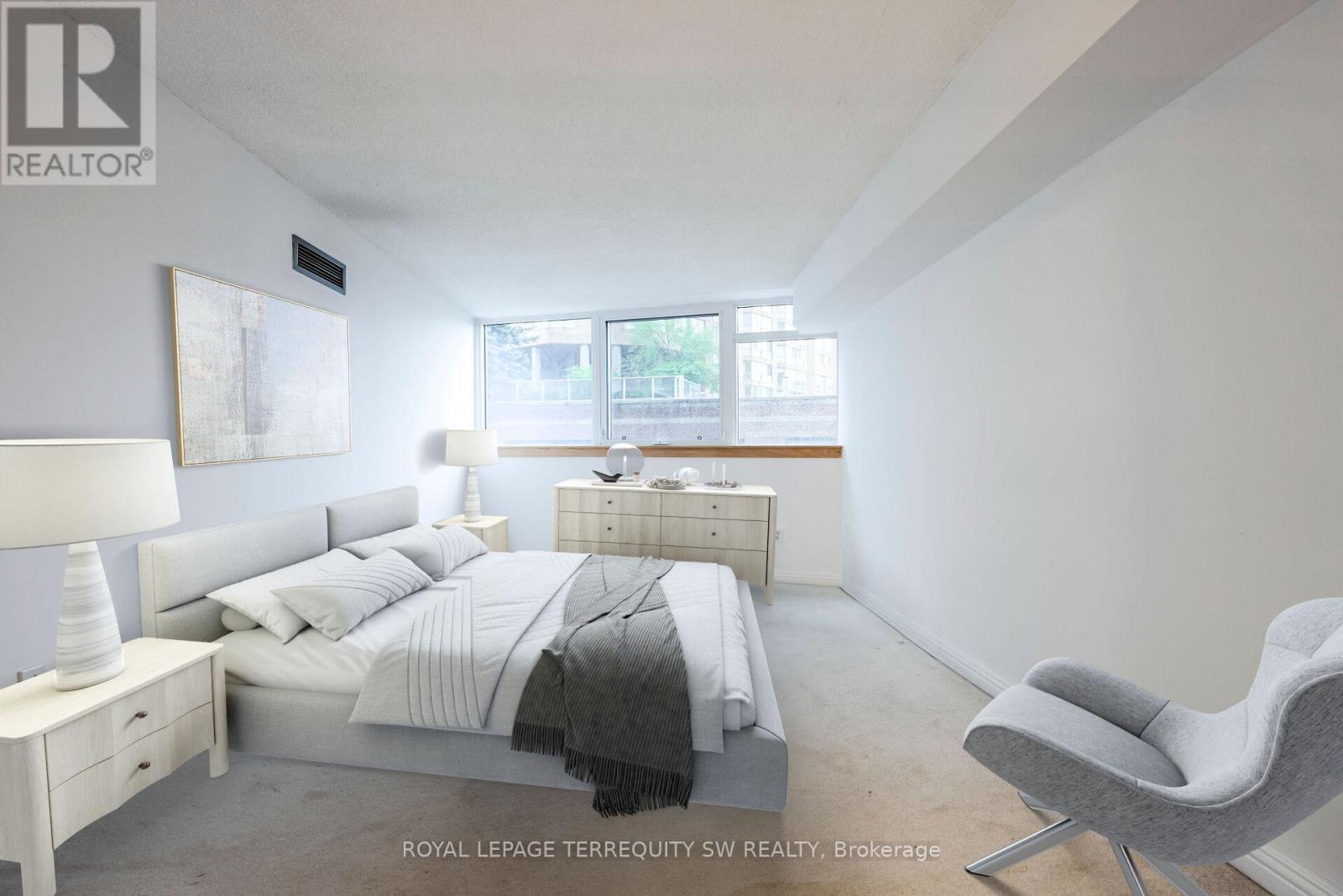 #407 1055 BAY STREET - 4