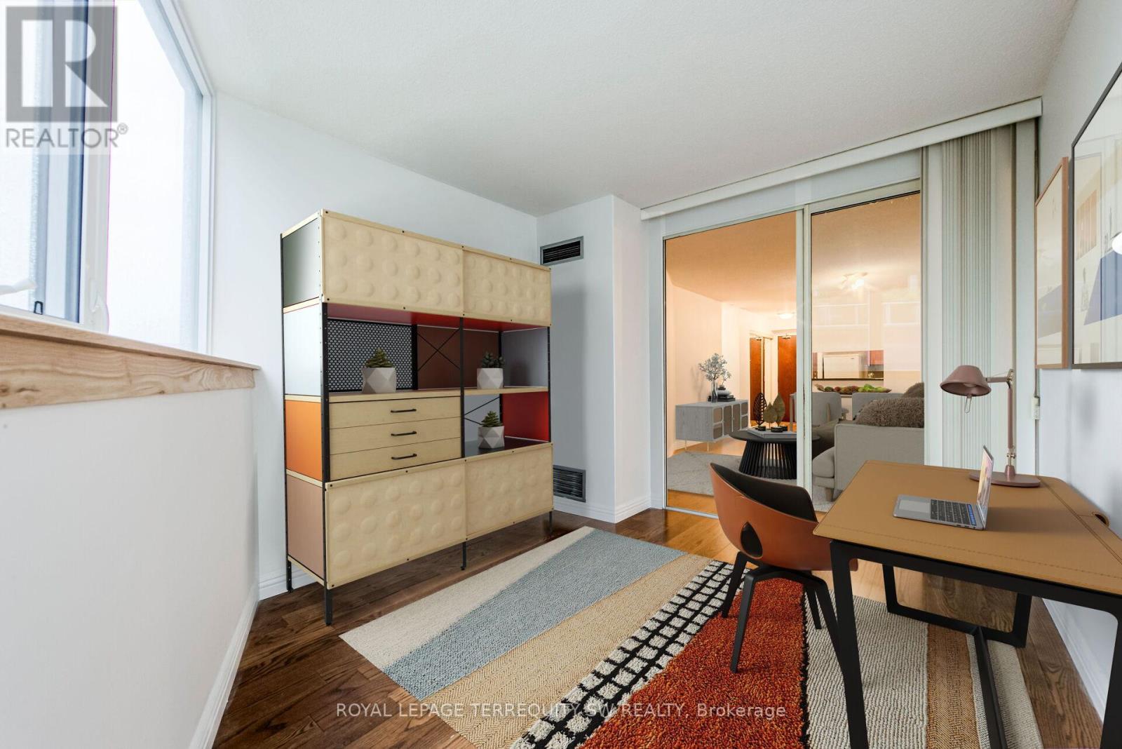 #407 1055 BAY STREET - 6