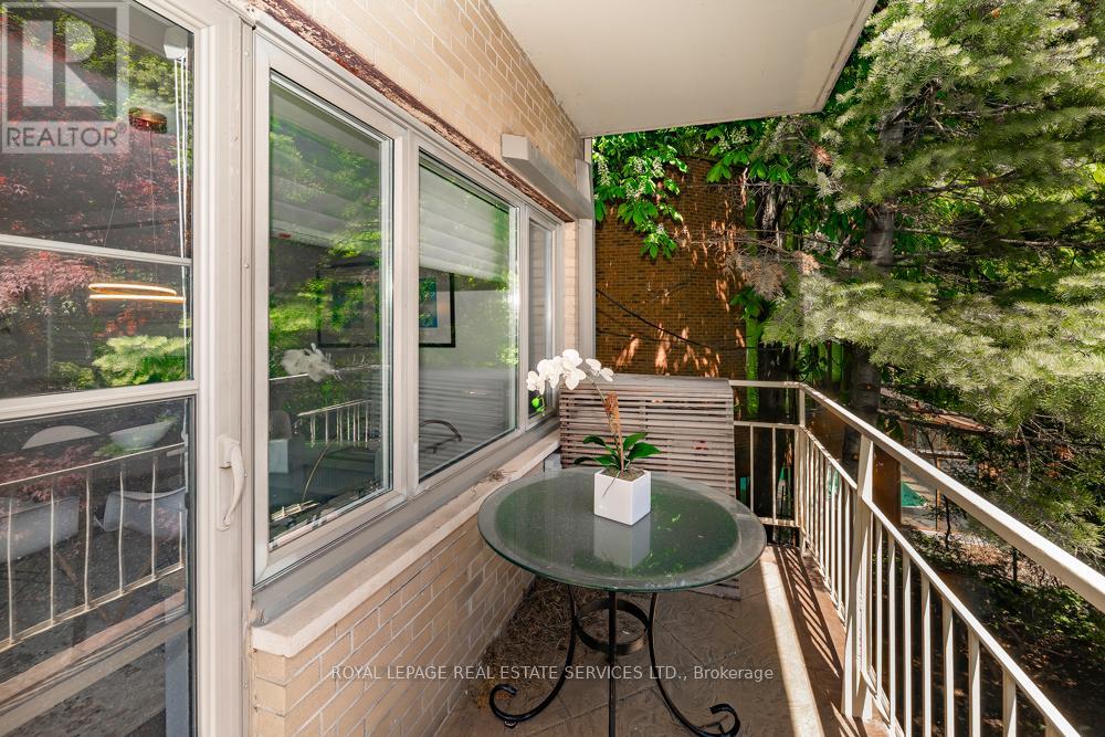 #103 31 ROSEDALE ROAD - 18