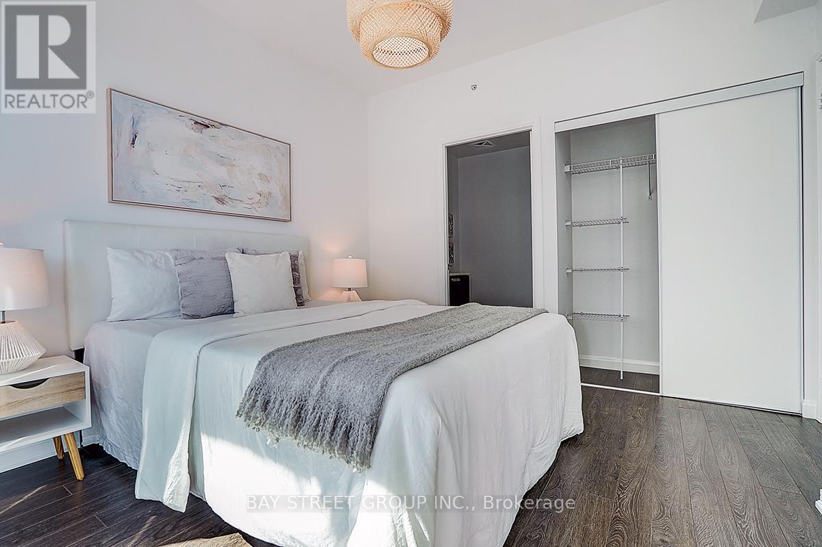 #3209 11 BOGERT AVENUE - 27