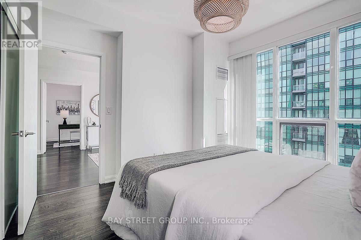 #3209 11 BOGERT AVENUE - 29