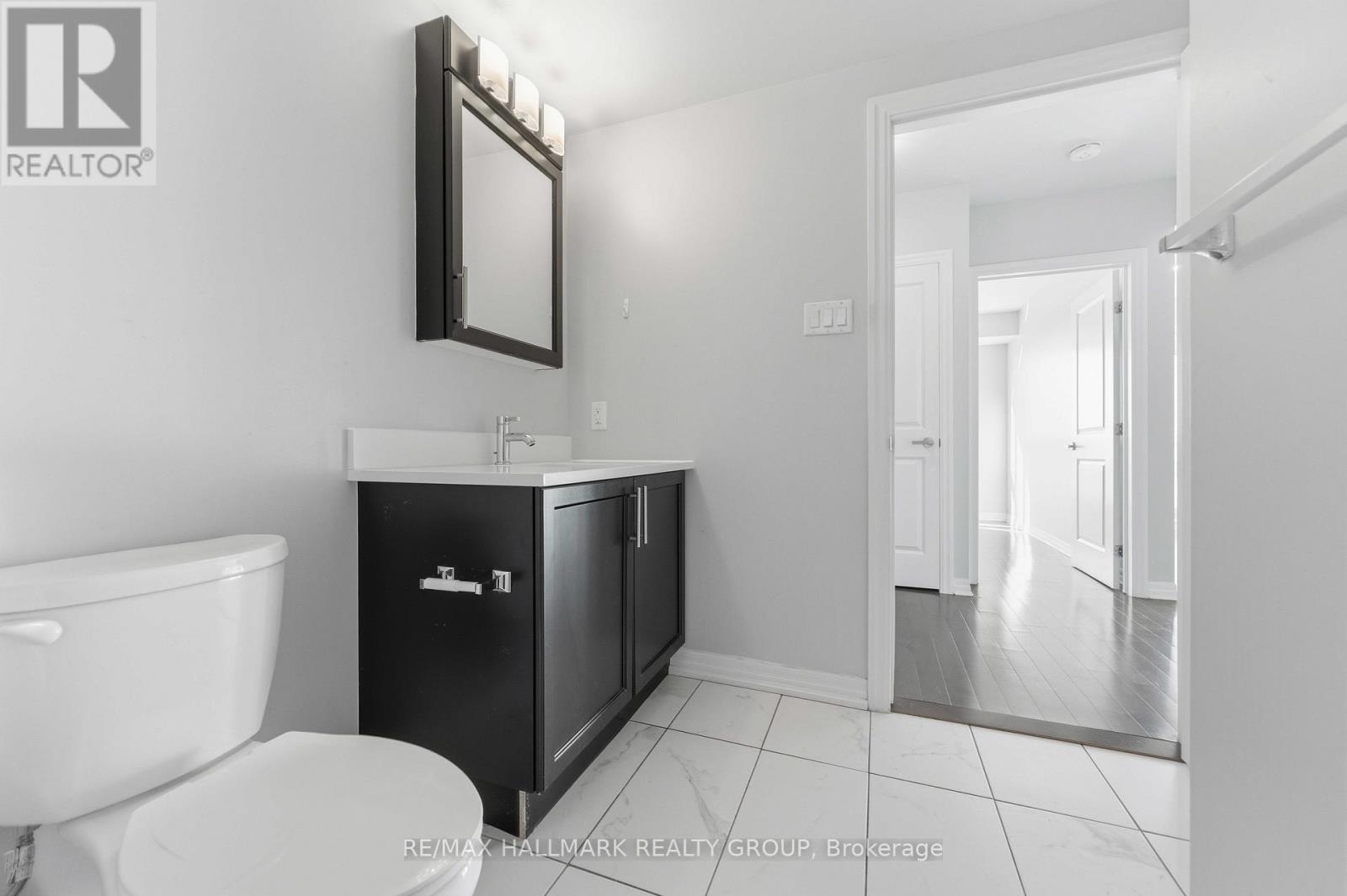 #1402 195 BESSERER STREET - 31
