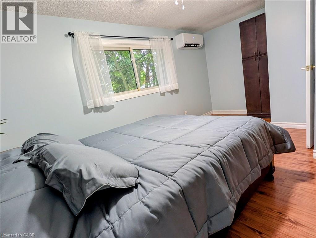 #7 121 MORGAN Avenue - 17