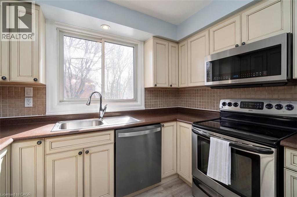 #7 121 MORGAN Avenue - 9