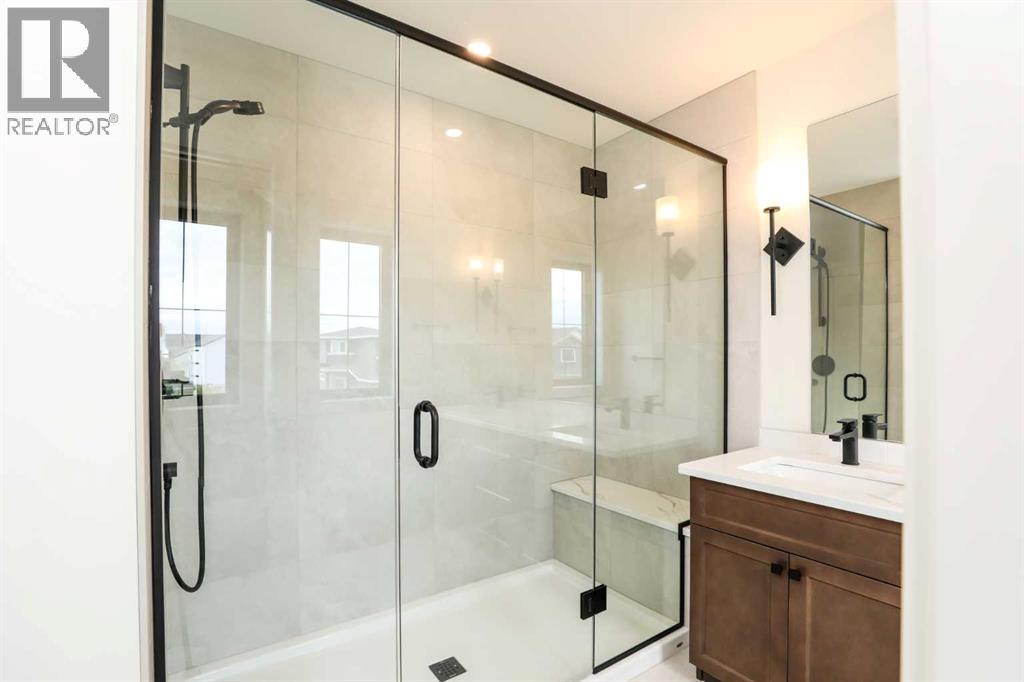 570 Malahat Green W - 26