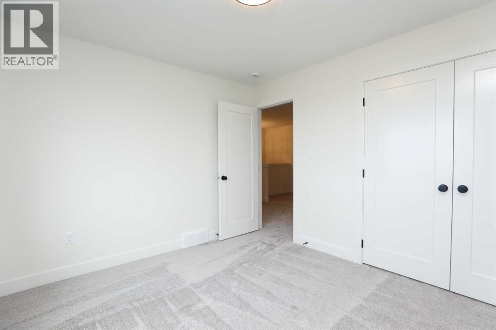 570 Malahat Green W - 17