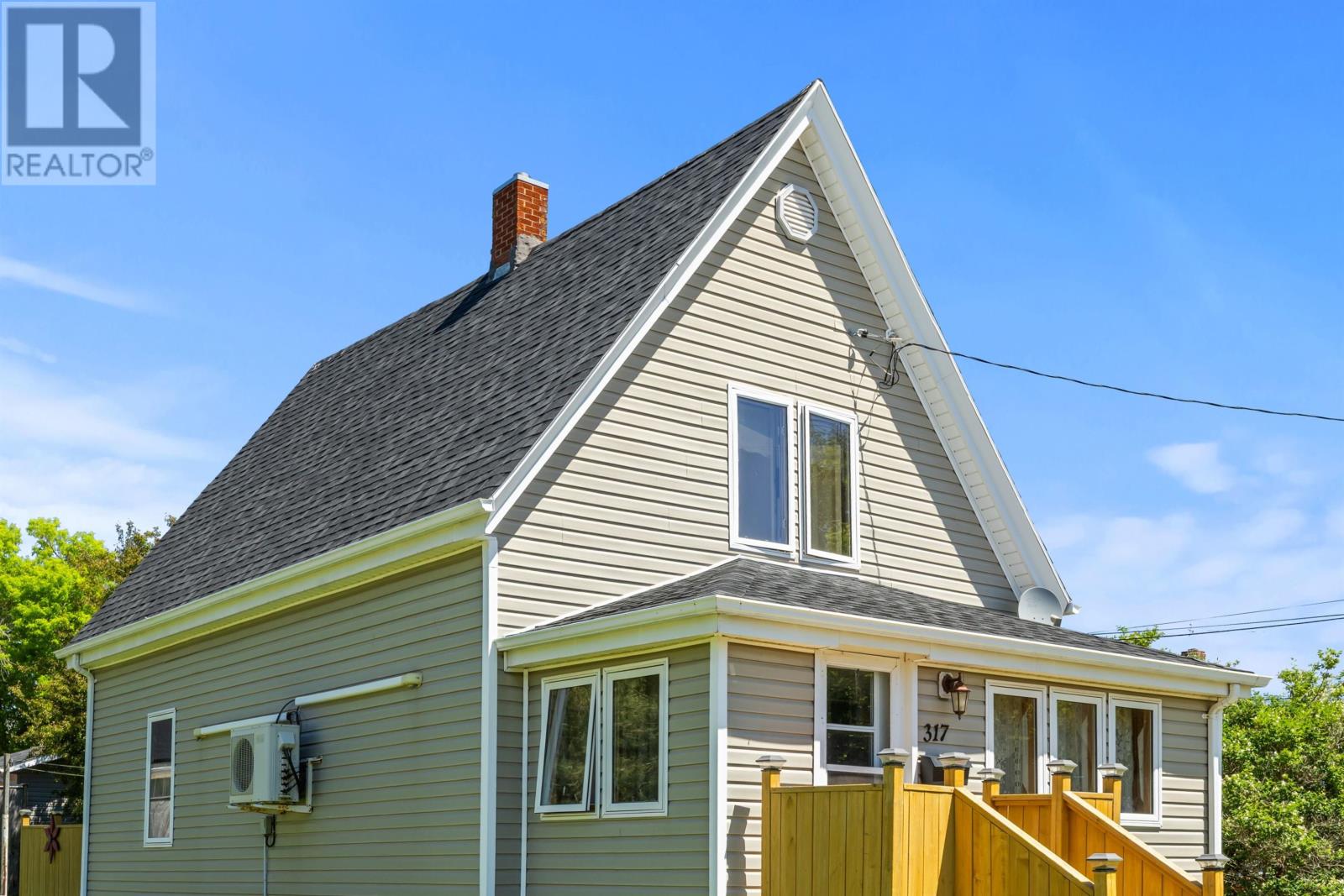 317 Hawthorne Avenue - 2