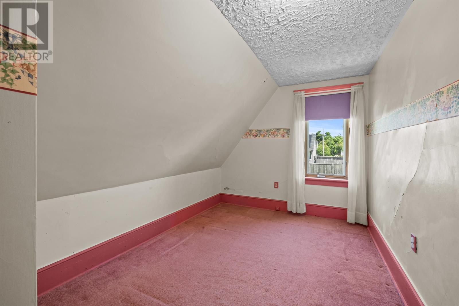 317 Hawthorne Avenue - 32