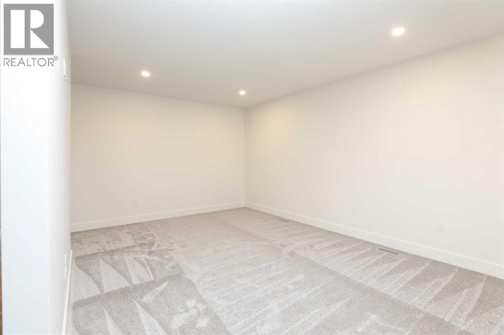 570 Malahat Green W - 18