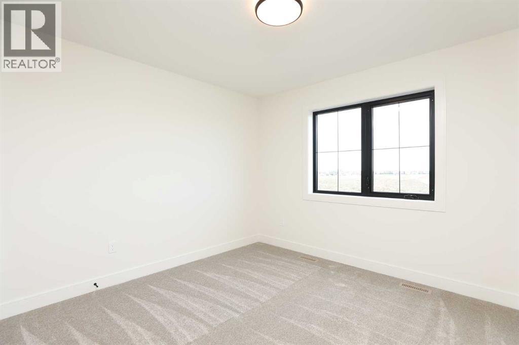570 Malahat Green W - 16