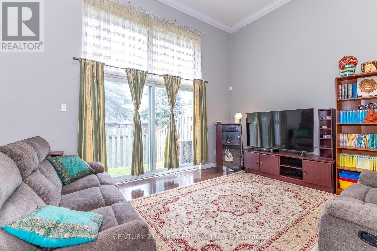 #4 1415 FIELDLIGHT BOULEVARD - 14