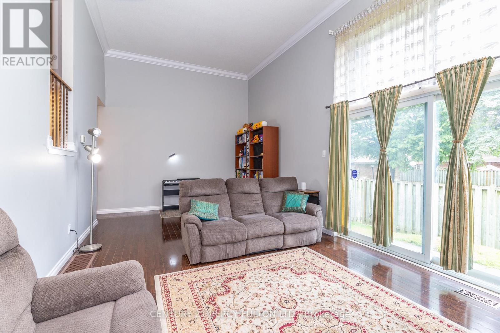 #4 1415 FIELDLIGHT BOULEVARD - 15