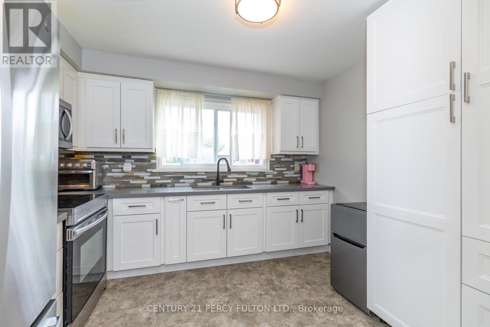 #4 1415 FIELDLIGHT BOULEVARD - 16