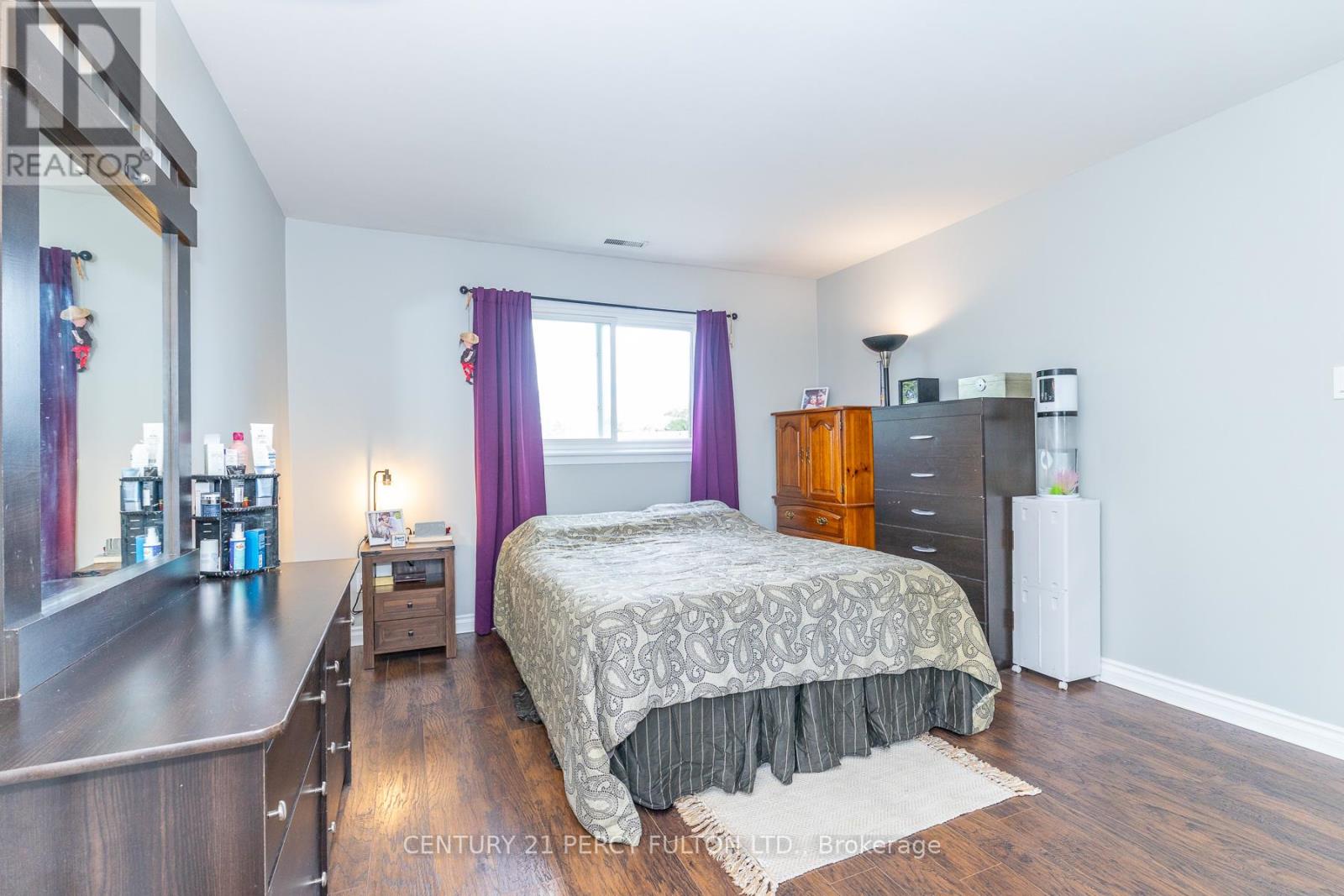 #4 1415 FIELDLIGHT BOULEVARD - 25