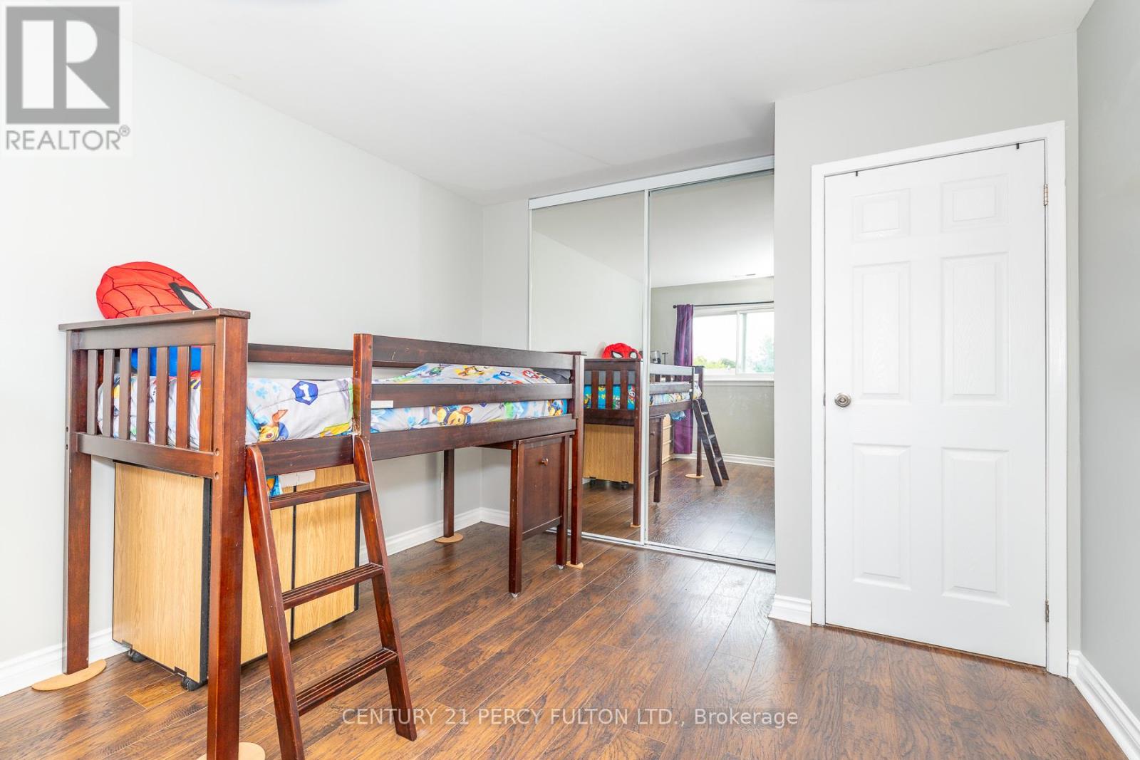 #4 1415 FIELDLIGHT BOULEVARD - 29