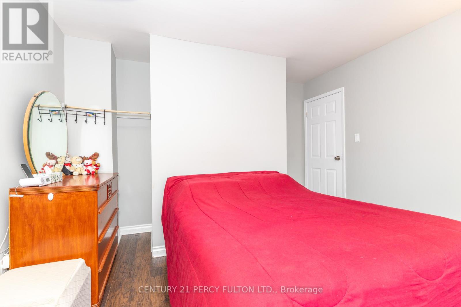#4 1415 FIELDLIGHT BOULEVARD - 30