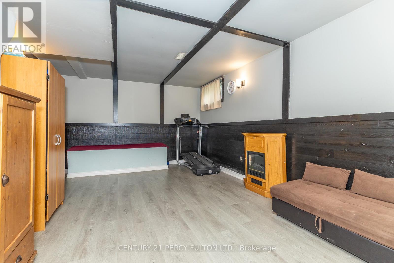 #4 1415 FIELDLIGHT BOULEVARD - 35