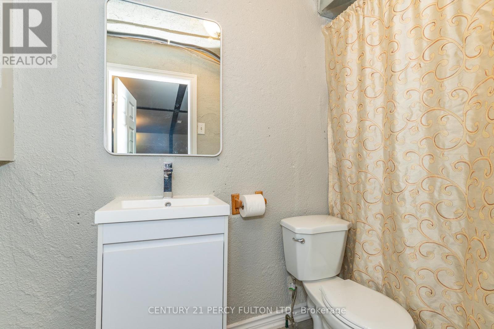 #4 1415 FIELDLIGHT BOULEVARD - 38