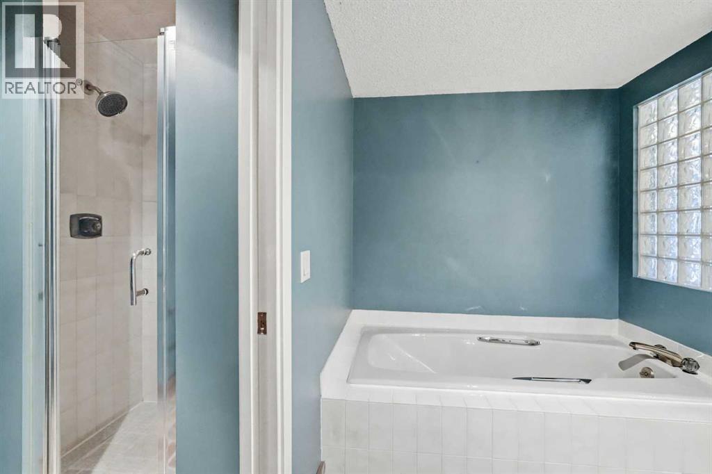 16 Wood Crescent SW — photo 23