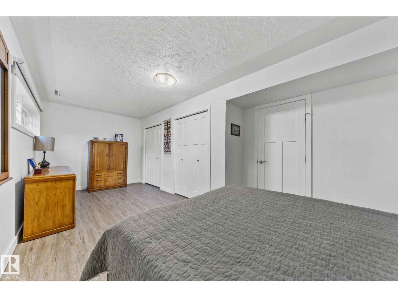 9326 158 ST NW — photo 30