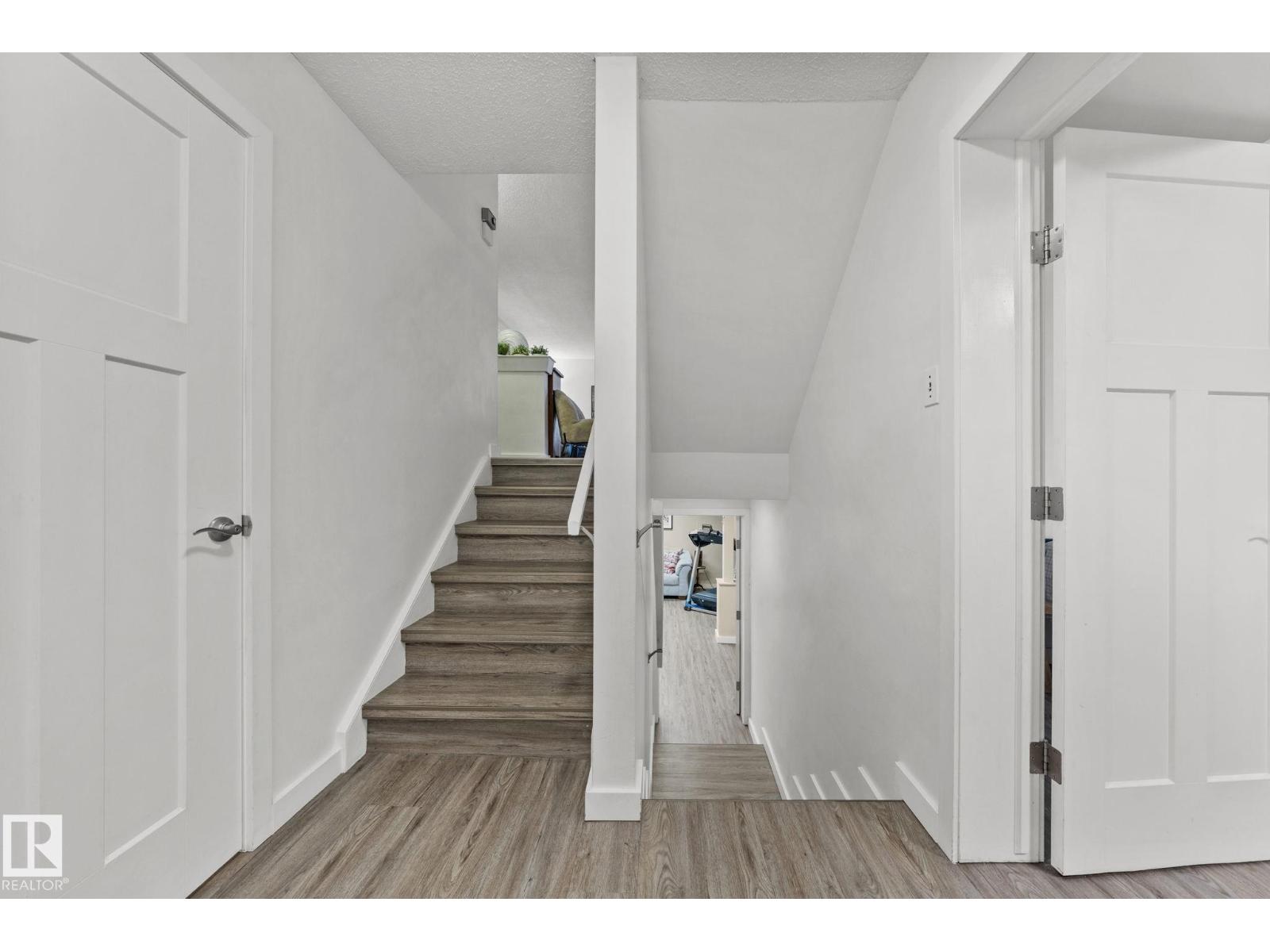 9326 158 ST NW — photo 32