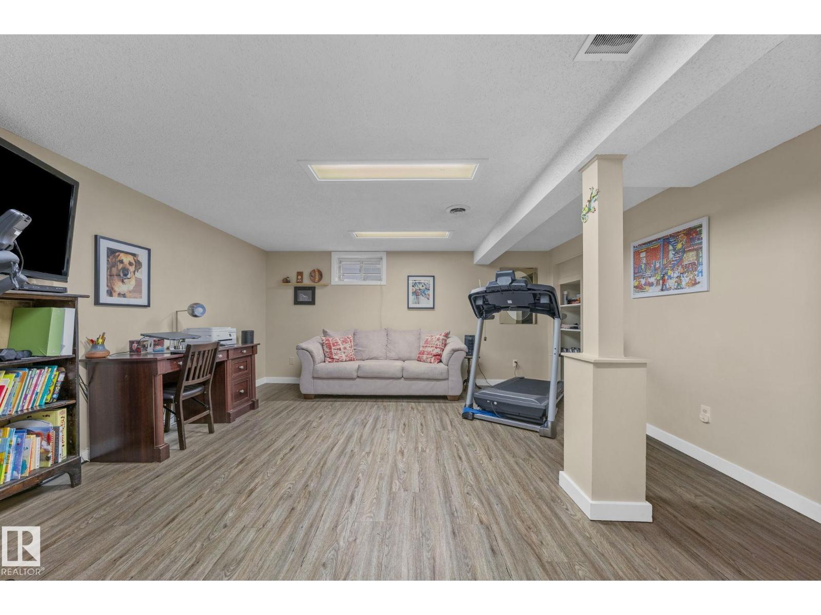 9326 158 ST NW — photo 33