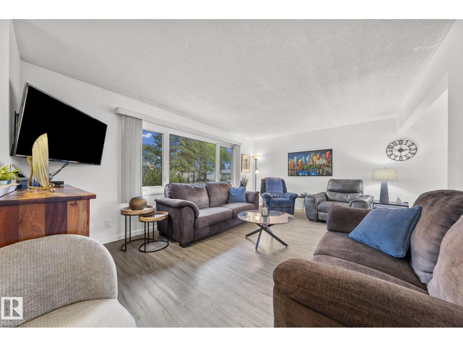 9326 158 ST NW - photo 5